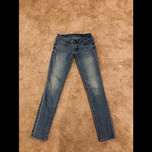 American Eagle Medium Wash Denim Jeans